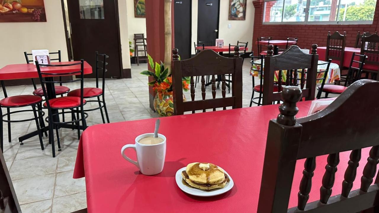 戴尔瓦勒酒店 El Naranjo  外观 照片
