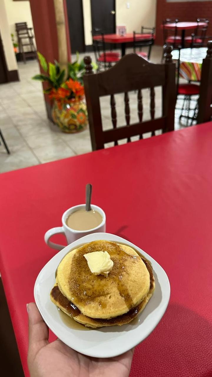 戴尔瓦勒酒店 El Naranjo  外观 照片