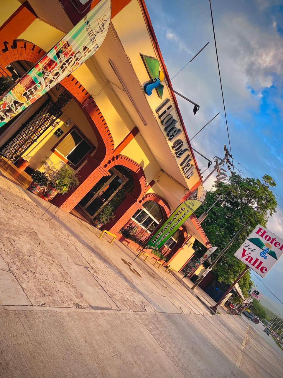戴尔瓦勒酒店 El Naranjo  外观 照片