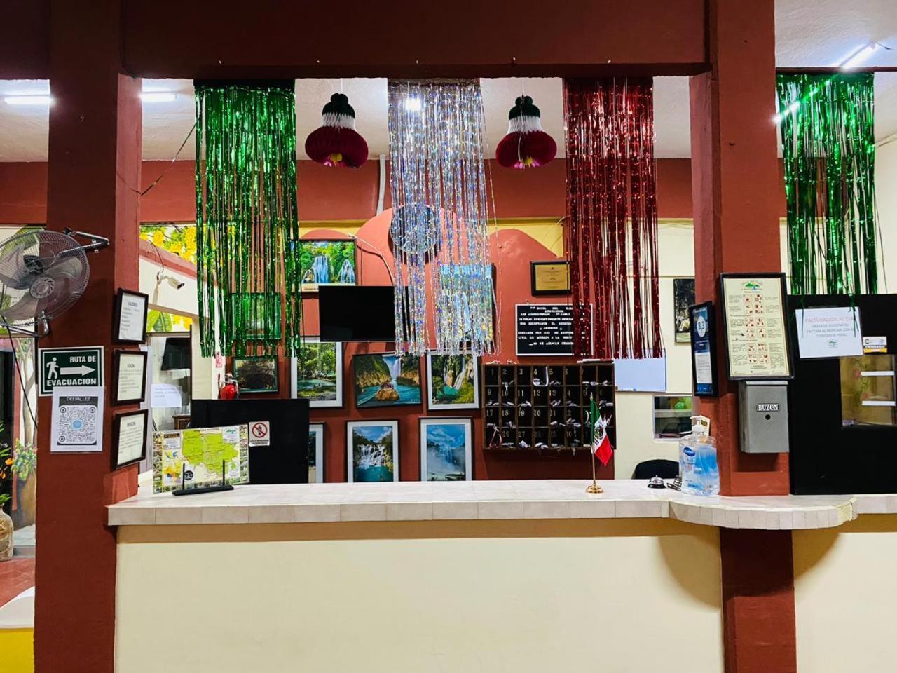 戴尔瓦勒酒店 El Naranjo  外观 照片
